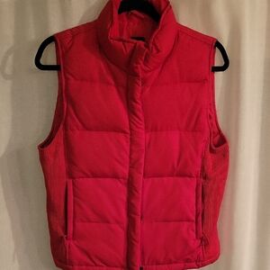 GAP Women's Vibrant Red Quilted Vest